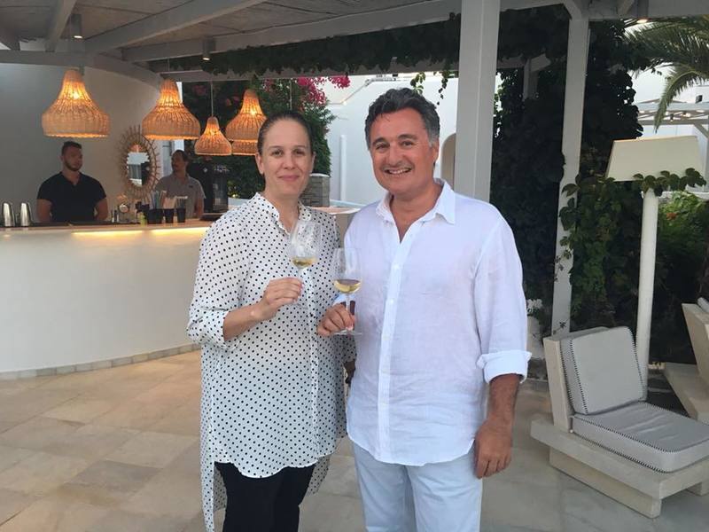 Mr & Ms White, Paros, Grece